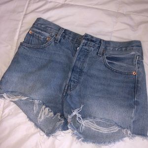 levi cut off shorts
